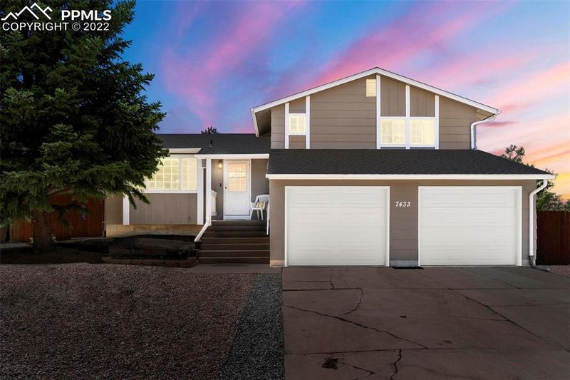 7433 River Bend Rd, Colorado Springs, CO 80911