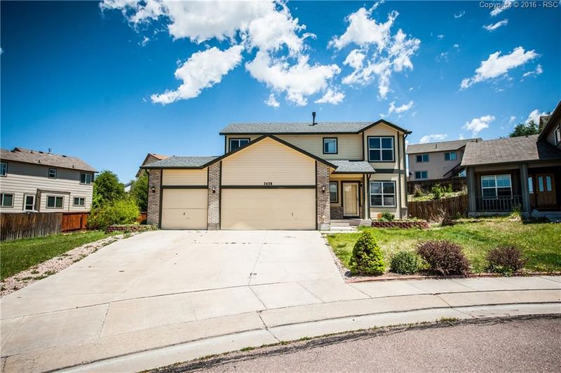 7438 Far Hill Dr, Colorado Springs, CO 80922