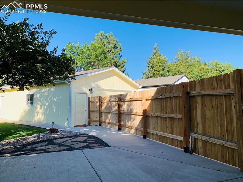 7447 S Clarkson Cir, Centennial, CO 80122