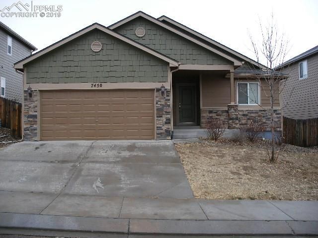 7450 Willowdale Dr, Fountain, CO 80817