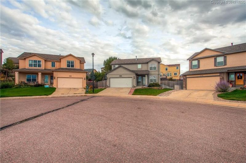 7453 Far Hill Dr, Colorado Springs, CO 80922