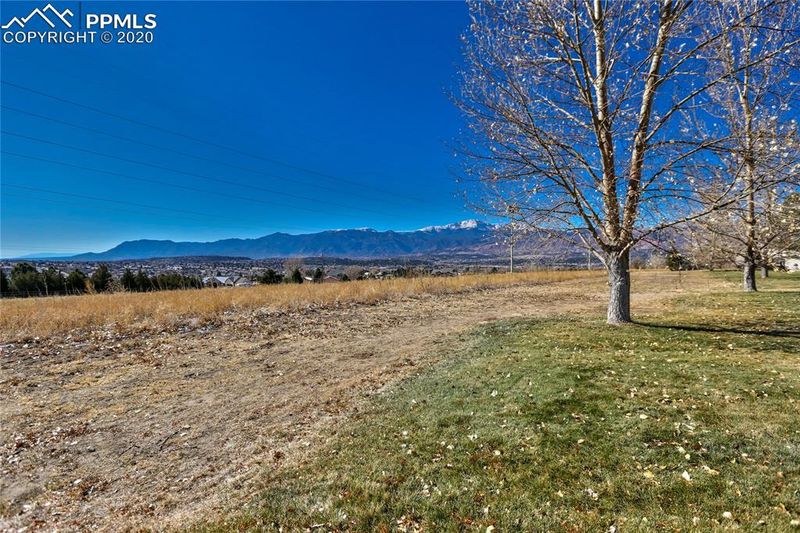 7460 Lomas Ct, Colorado Springs, CO 80920