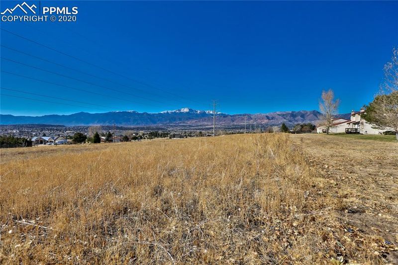 7460 Lomas Ct, Colorado Springs, CO 80920