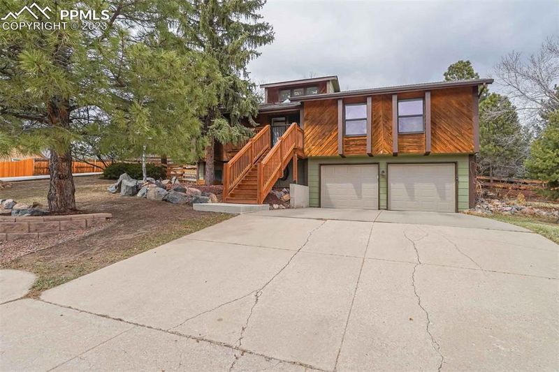 748 S Grey Eagle Cir, Colorado Springs, CO 80919