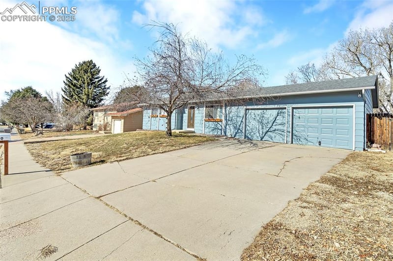 7480 Woodstock St, Colorado Springs, CO 80911