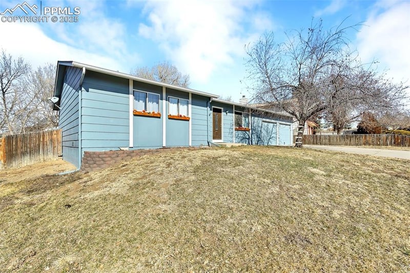 7480 Woodstock St, Colorado Springs, CO 80911