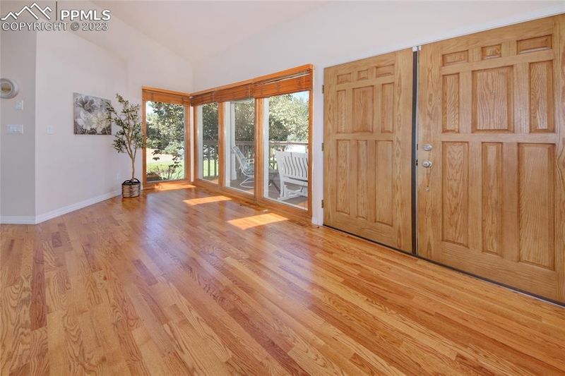 75 Desert Inn Way, Colorado Springs, CO 80921