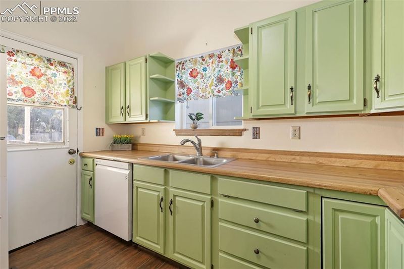 75 Pie Corner, Palmer Lake, CO 80133