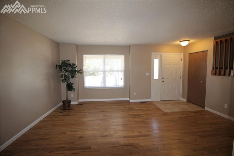 750 Pennington Dr, Colorado Springs, CO 80911