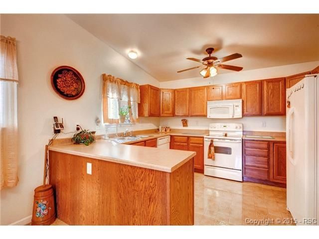 7503 Waterside Dr, Colorado Springs, CO 80925