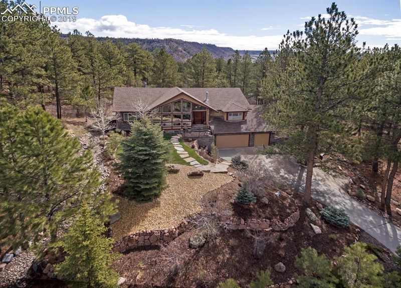 7510 Cameron Dr, Larkspur, CO 80118