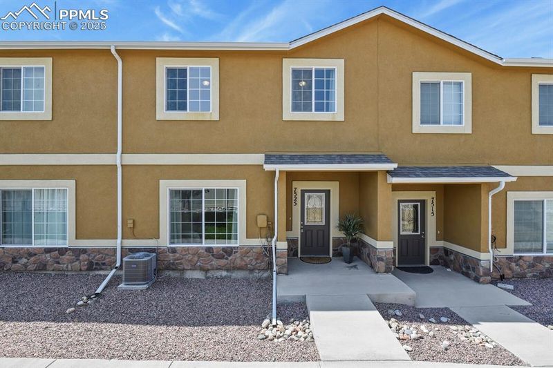 7525 Forest Meadows Ave, Colorado Springs, CO 80908