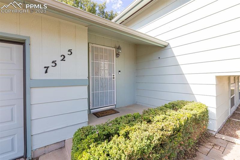 7525 Sunbeam Way, Colorado Springs, CO 80911