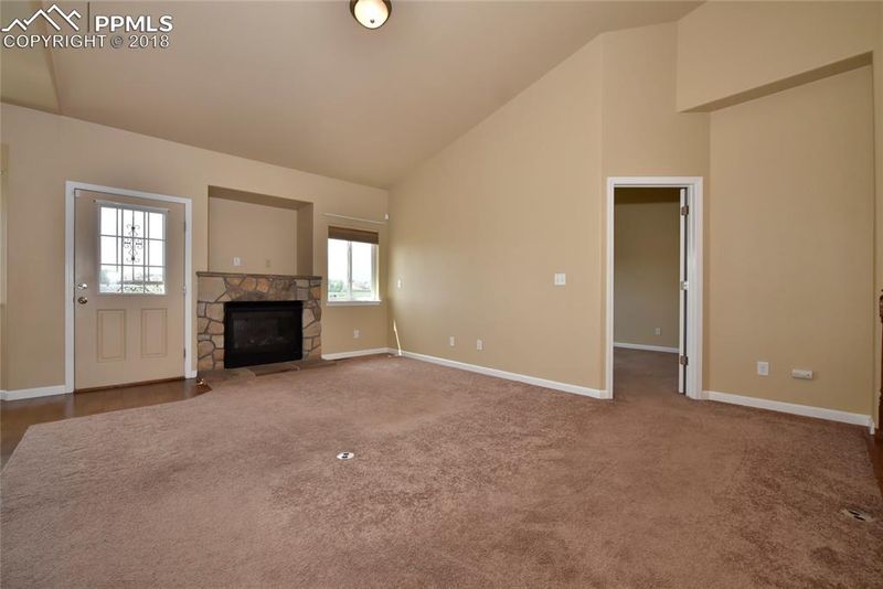 7526 Waterside Dr, Colorado Springs, CO 80925