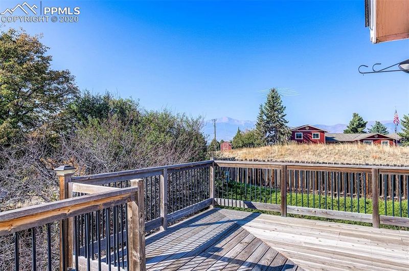 7528 Liberty Bell Dr, Colorado Springs, CO 80920
