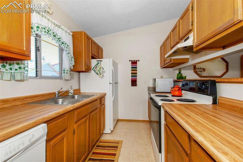 7528 Picacho Ct, Colorado Springs, CO 80920