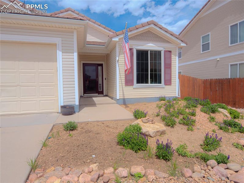 7528 Short Grass Ct, Colorado Springs, CO 80915