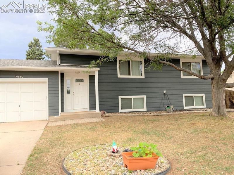 7530 Deer Trl, Colorado Springs, CO 80911