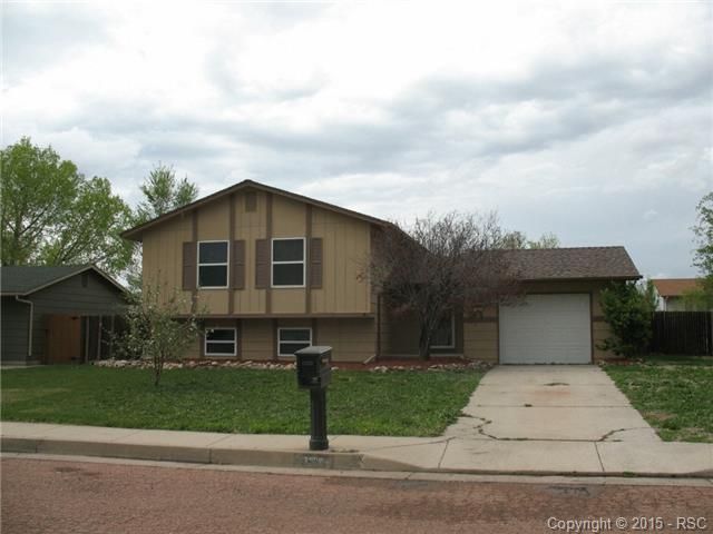 7530 Sunbeam Way, Colorado Springs, CO 80911
