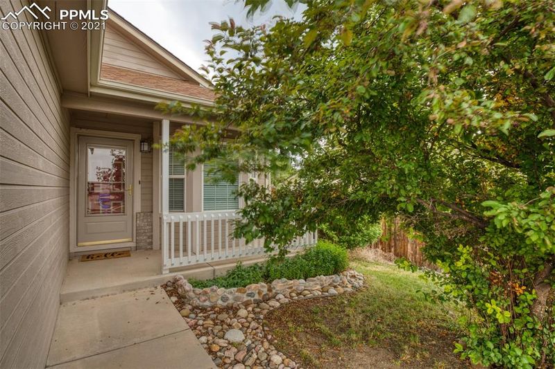7542 Farmcrest Rd, Colorado Springs, CO 80925