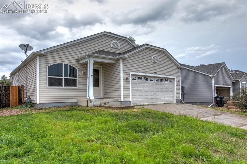 7554 Dobbs Rd, Fountain, CO 80817