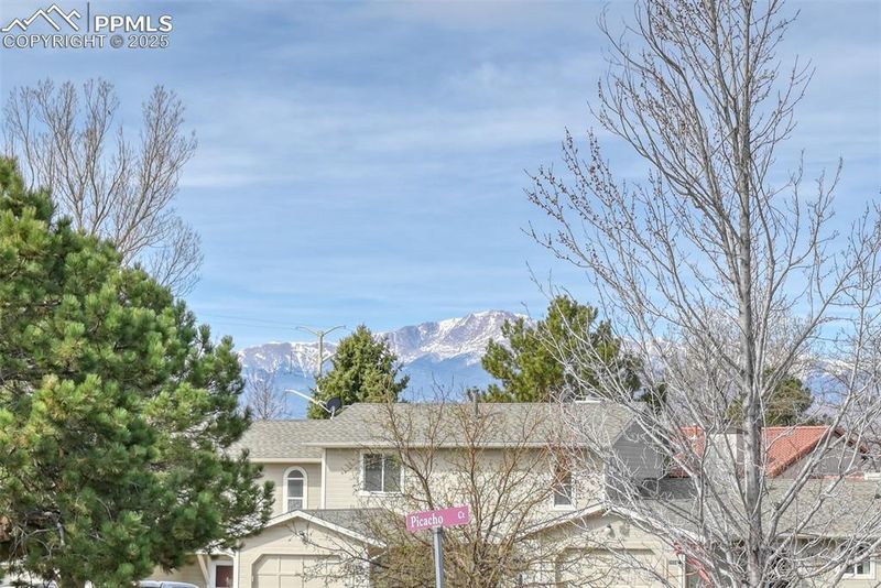 7570 Picacho Ct, Colorado Springs, CO 80920