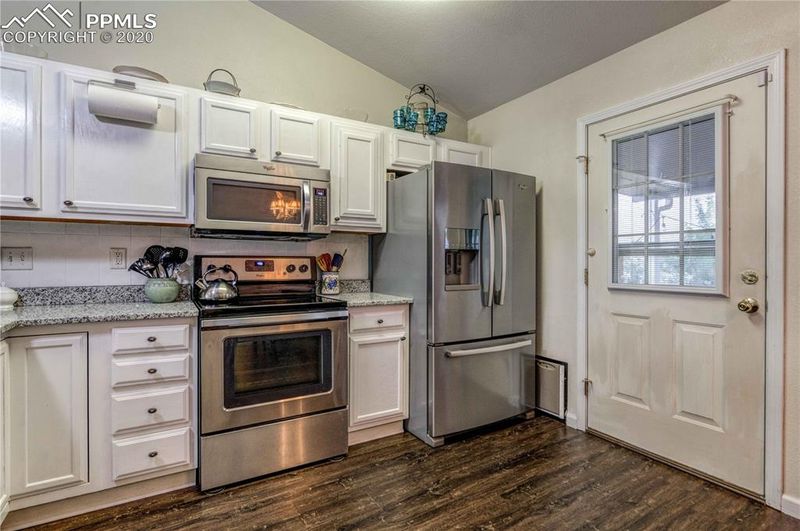 7575 Sailwind Dr, Colorado Springs, CO 80925