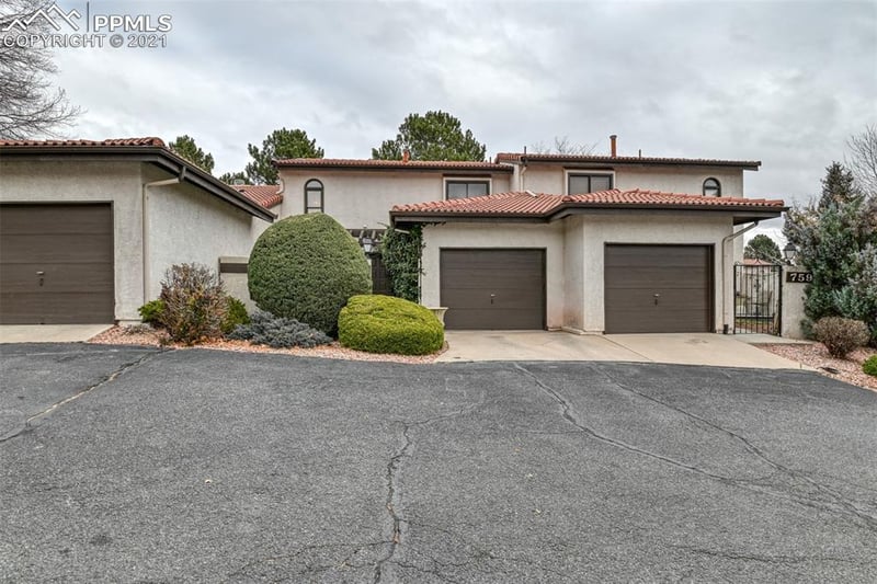 7582 Los Banos Ct, Colorado Springs, CO 80920