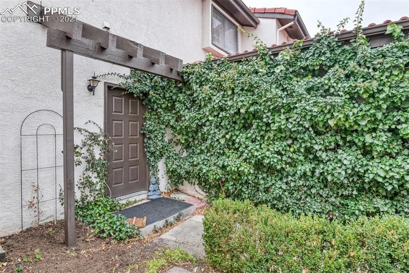 7582 Los Banos Ct, Colorado Springs, CO 80920