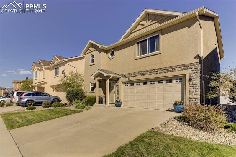 7584 Stetson Highlands Dr, Colorado Springs, CO 80923