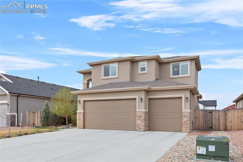 7586 Peachleaf Dr, Colorado Springs, CO 80925