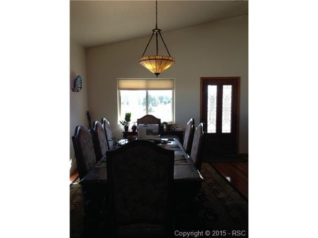 7590 Lakeview Dr, Pueblo, CO 81005