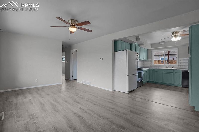 76 Rose Dr, Colorado Springs, CO 80911