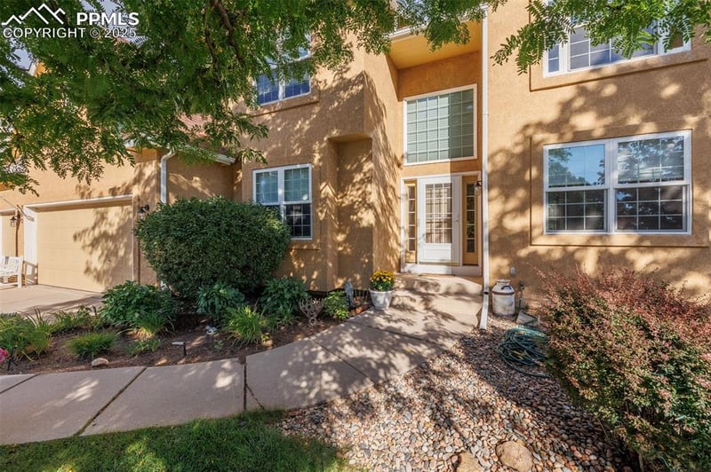 760 Herbglen Ct, Colorado Springs, CO 80906