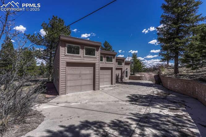 760 Timber Valley Rd, Colorado Springs, CO 80919
