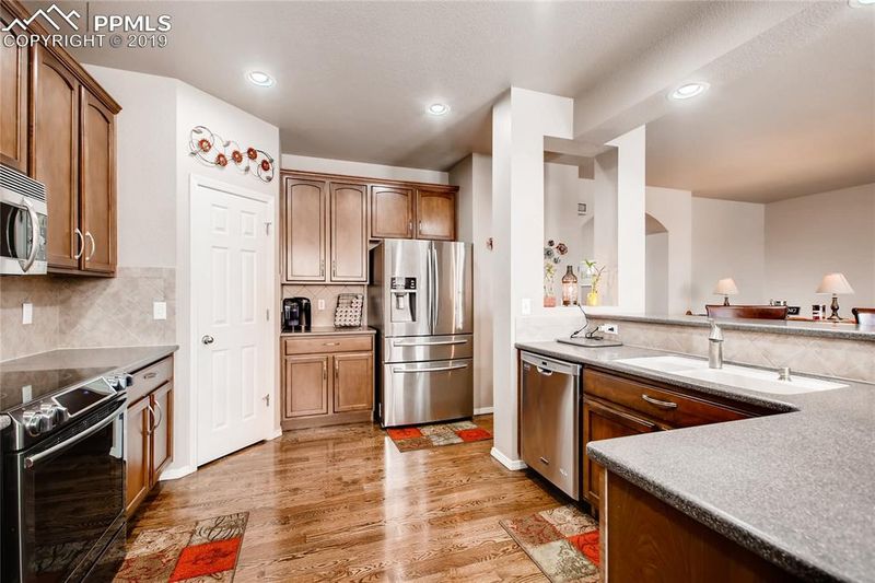 7607 Desert Wind Dr, Colorado Springs, CO 80923