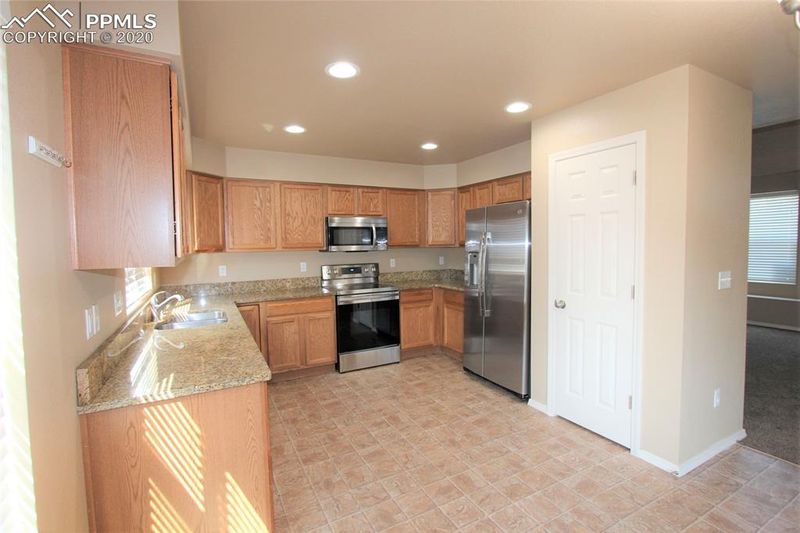 7617 Desert Wind Dr, Colorado Springs, CO 80923