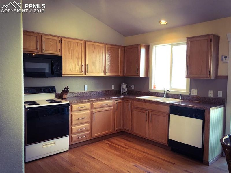 762 S Carlton St, Castle Rock, CO 80104