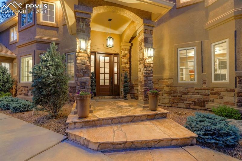 7620 Winding Oaks Dr, Colorado Springs, CO 80919