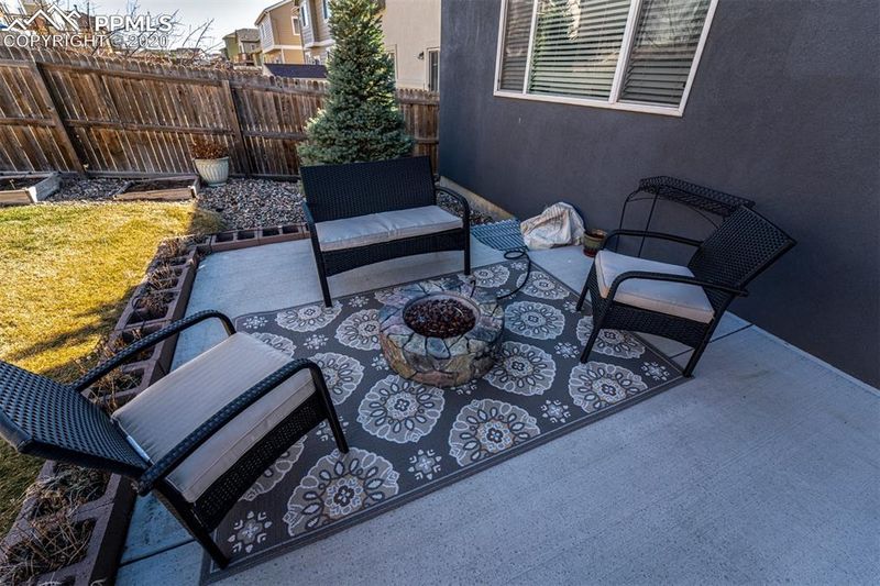 7624 Dobbs Dr, Fountain, CO 80817