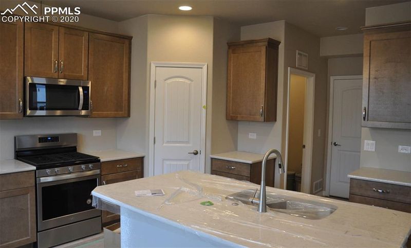 7626 Dilly Dally Way, Colorado Springs, CO 80923