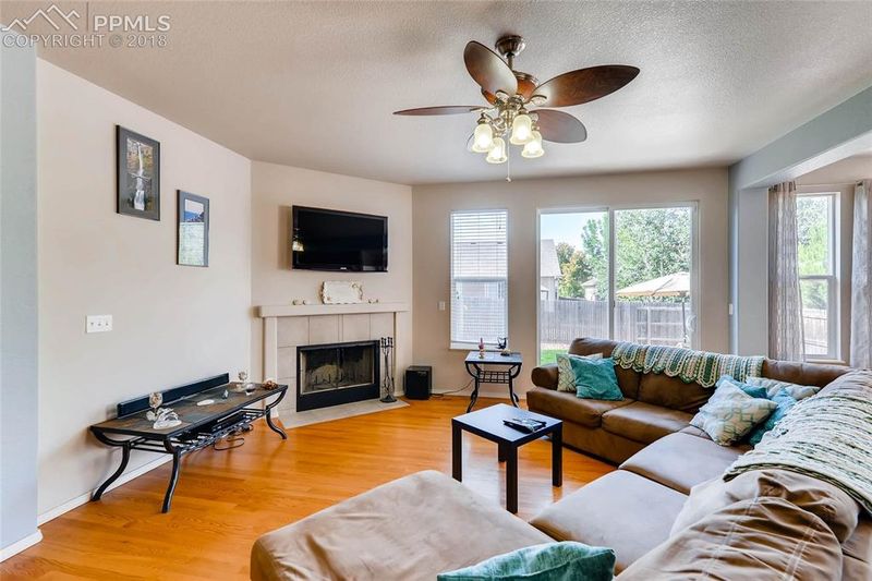 7627 Desert Wind Dr, Colorado Springs, CO 80923