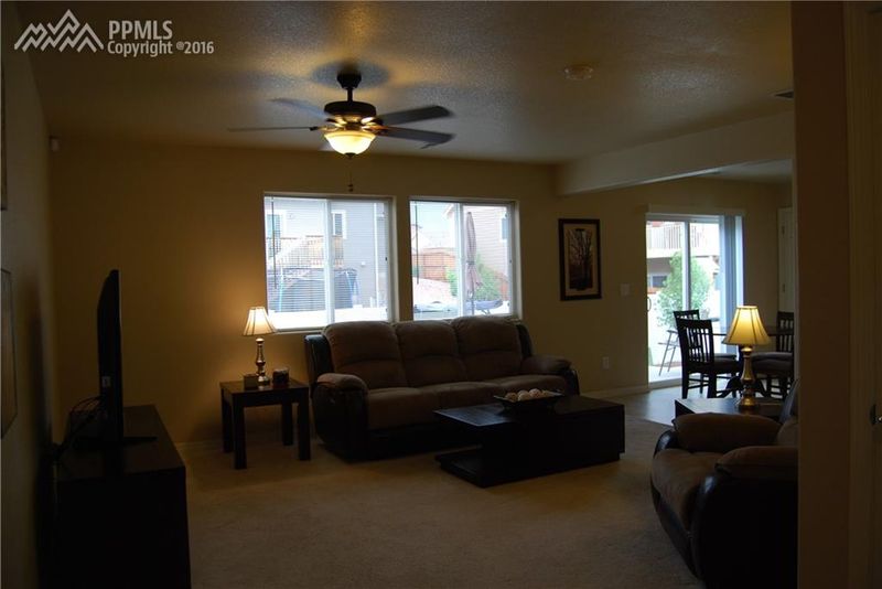 7634 Stetson Highlands Dr, Colorado Springs, CO 80923