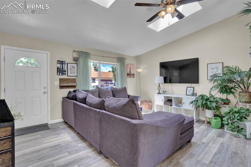 7635 Dawnview Ct, Colorado Springs, CO 80920