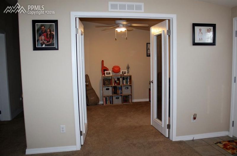 7639 Crested Jay Point, Colorado Springs, CO 80922