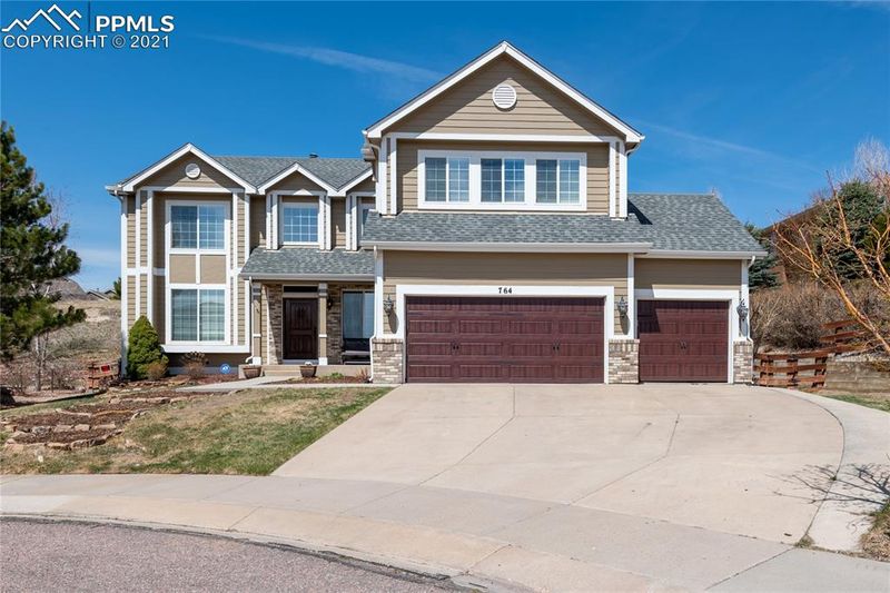 764 Fox Run Cir, Colorado Springs, CO 80921