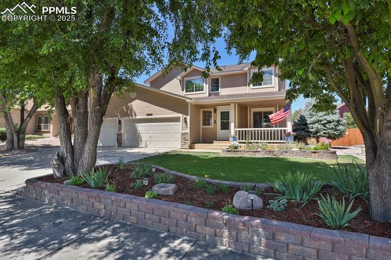 7660 High Gate Dr, Fountain, CO 80817