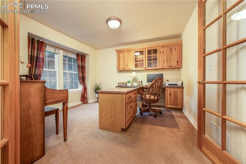 7660 Poncha Dr, Larkspur, CO 80118