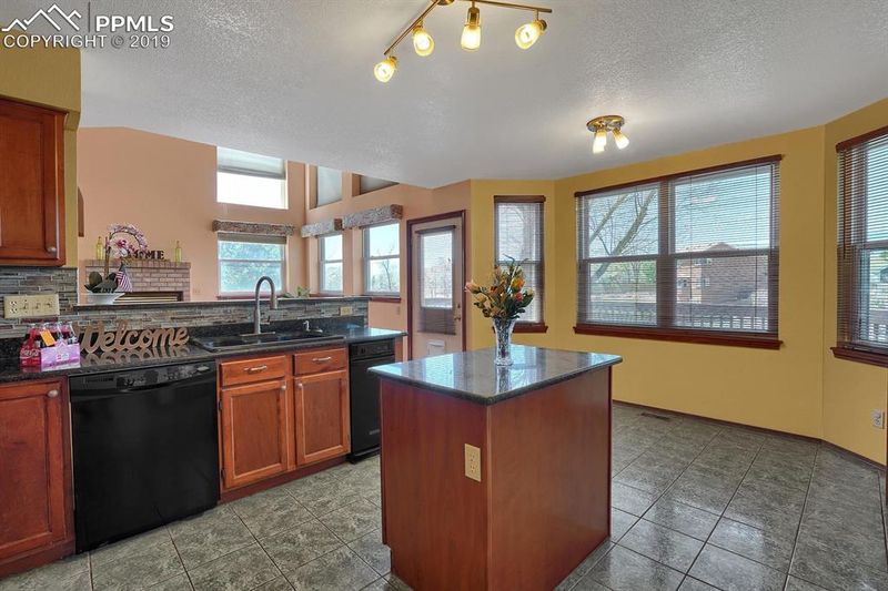767 Tamarron Dr, Colorado Springs, CO 80919