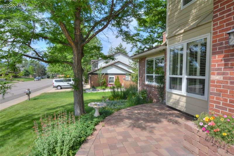 7673 W Laurel Ave, Littleton, CO 80128